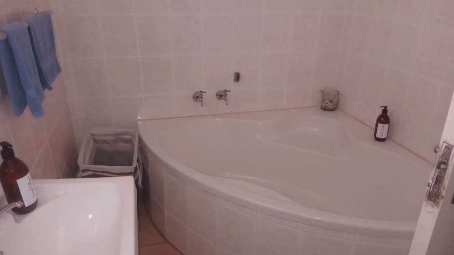 9 Bedroom Property for Sale in Parys Free State